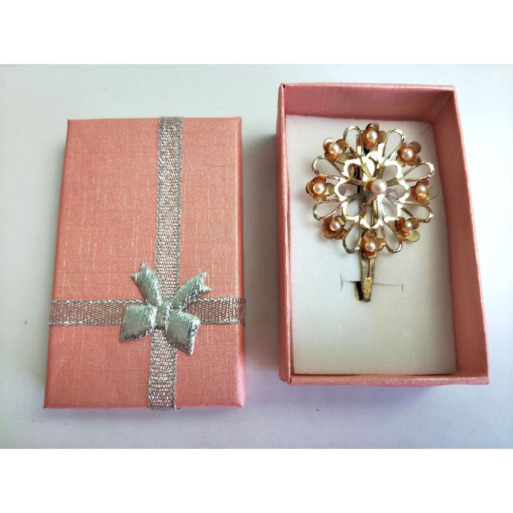 VTG JAPAN Faux Pearl Star Gold Tone Brooch Clip  Size 2 " Long